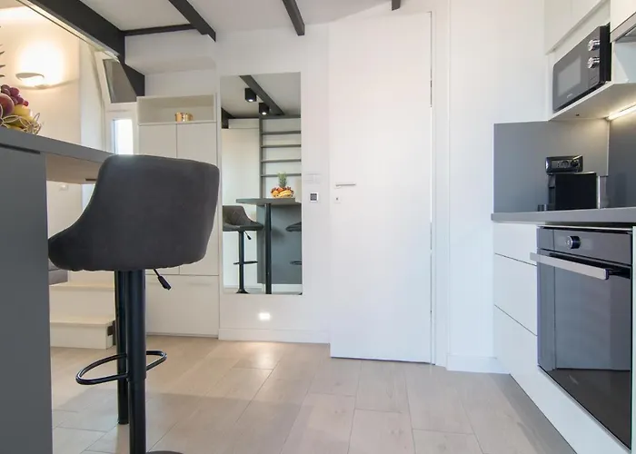 Giove 아파트 풀라